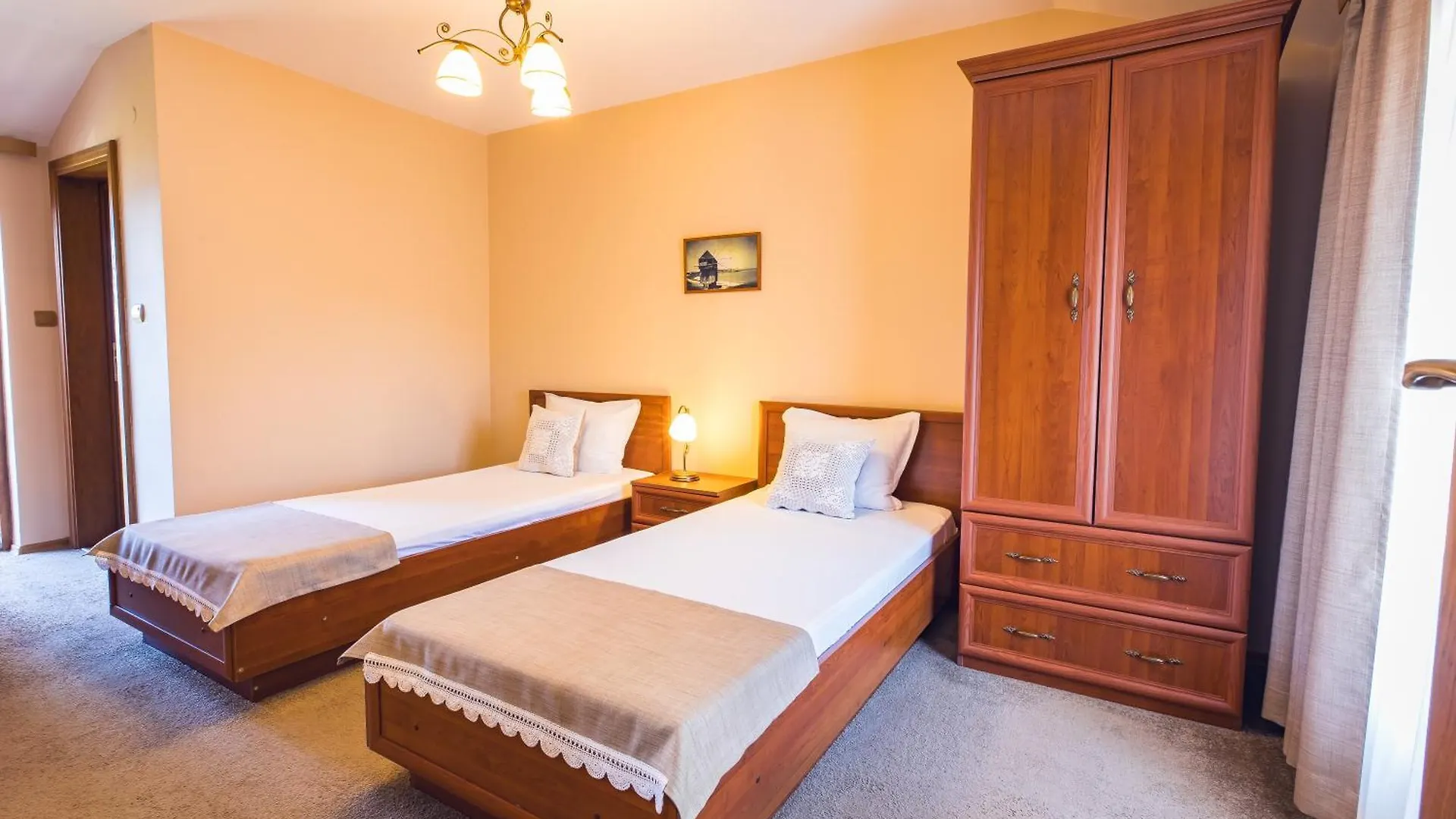 Hotel Albatros Old Town Sozopol 3*,