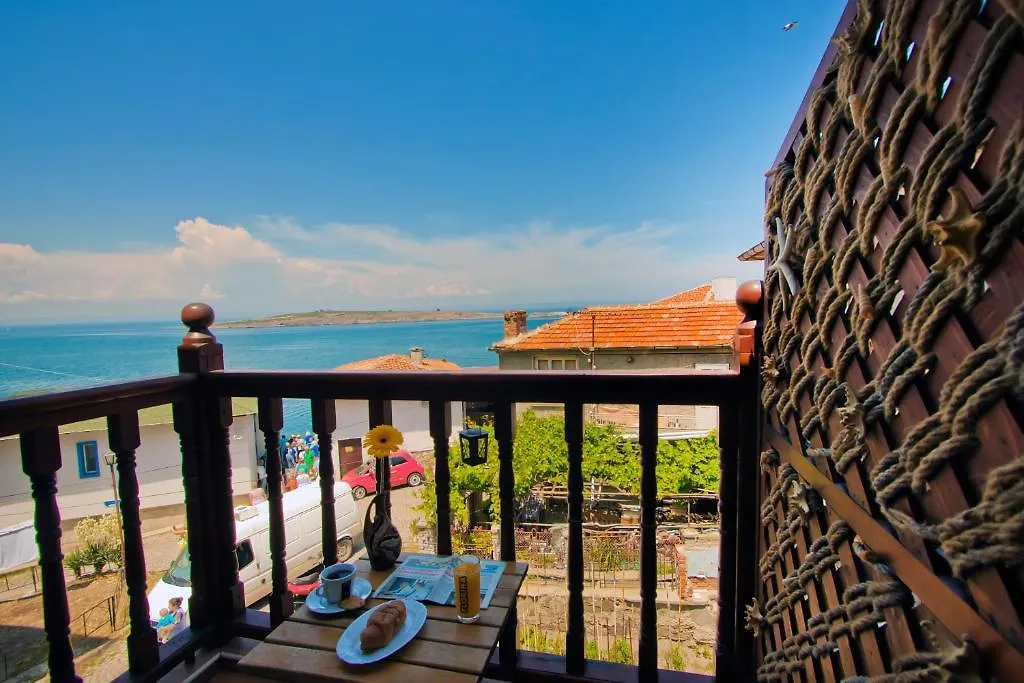 Hotel Albatros Old Town Sozopol 3*,
