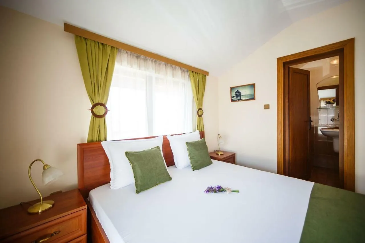 Hotel Albatros Old Town Sozopol